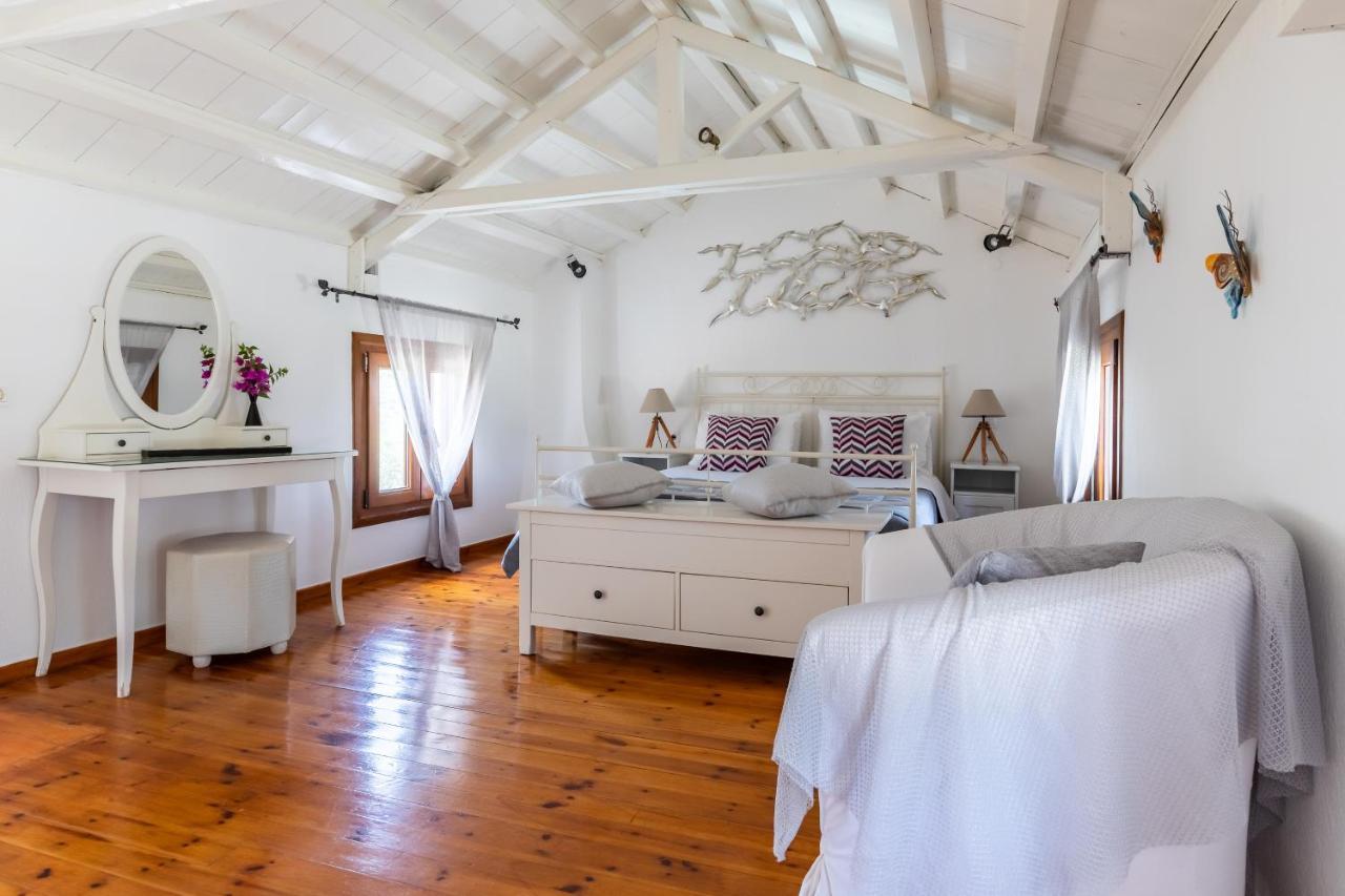 Villa Fotini Kalivi In Raches Panormos  Bagian luar foto